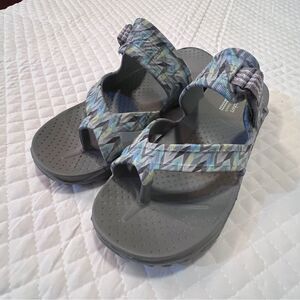 Sketchers waterproof women's 11 Geometric Gray and Blue Sandals